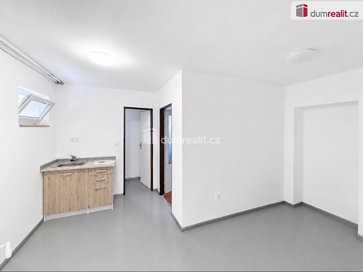 Комерційне приміщення в оренду, 140 м² (10 з 13)