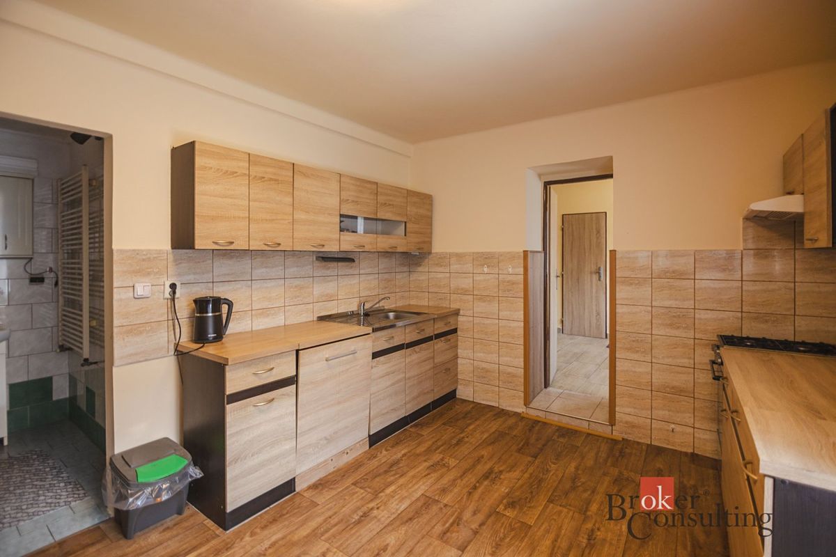 Prodej rodinného domu 106 m², pozemek 1580 m² – fotografie 4