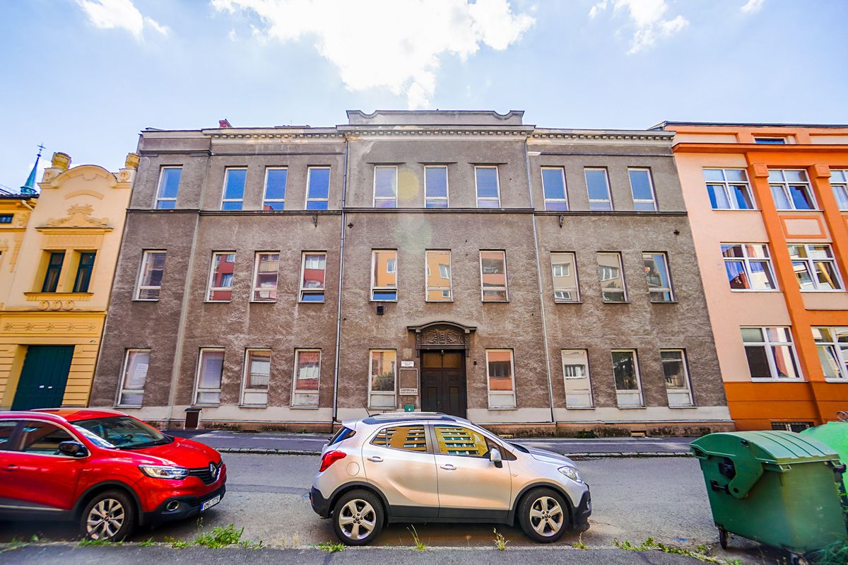 Prodej komerční nemovitosti 1254 m²