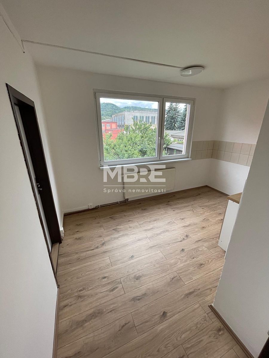 Pronájem bytu 2+1 43 m² – fotografie 2