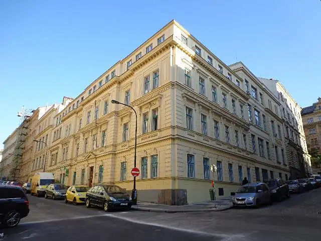 Pronájem garážového stání 10 m², Praha – náhled fotky 3