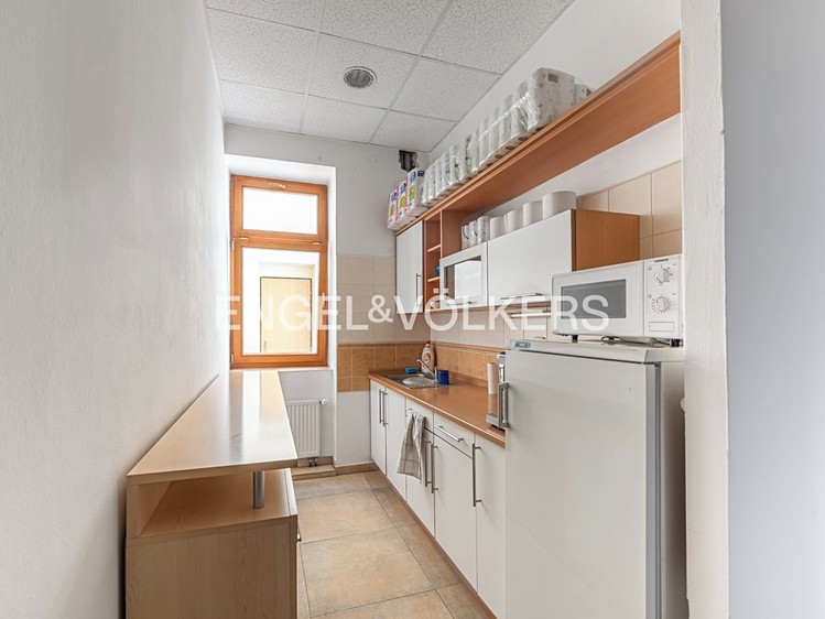 Prodej komerčního prostoru, 873 m² (11 z 15)