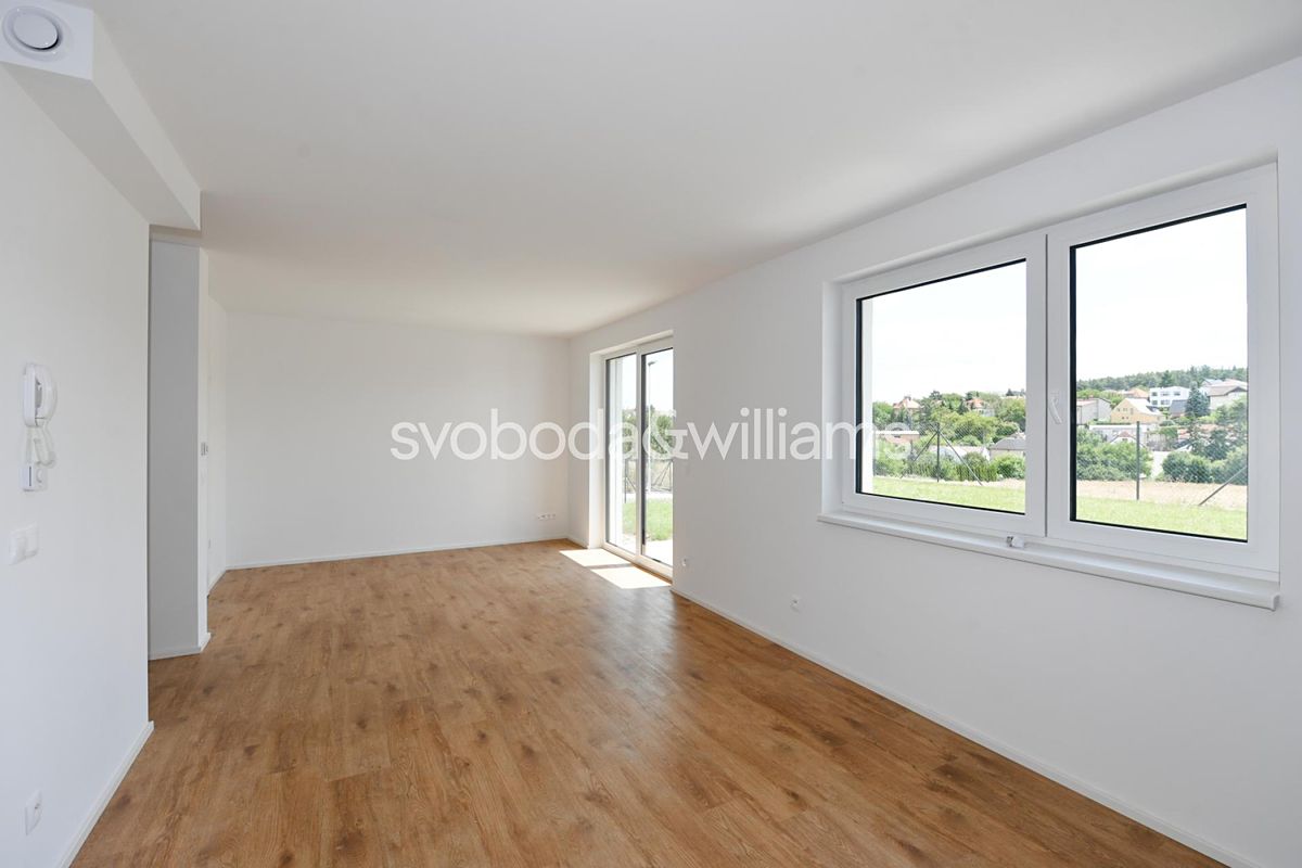 Pronájem rodinného domu 119 m², pozemek 418 m² – fotografie 2