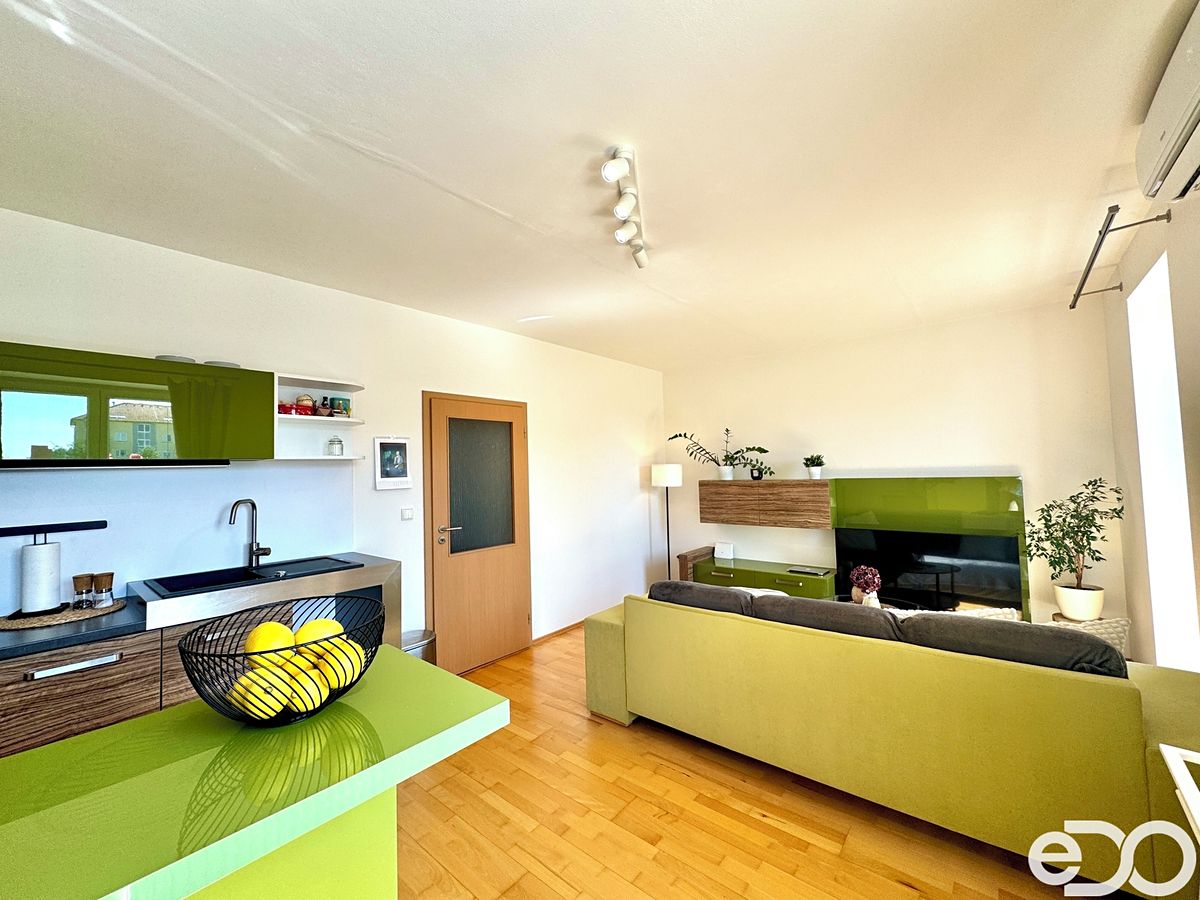 Pronájem bytu 2+kk 53 m²
