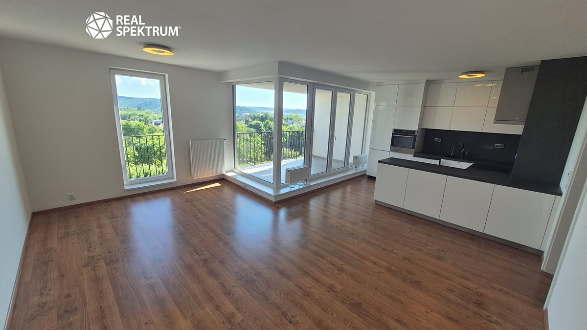 Pronájem bytu 3+kk 74 m²
