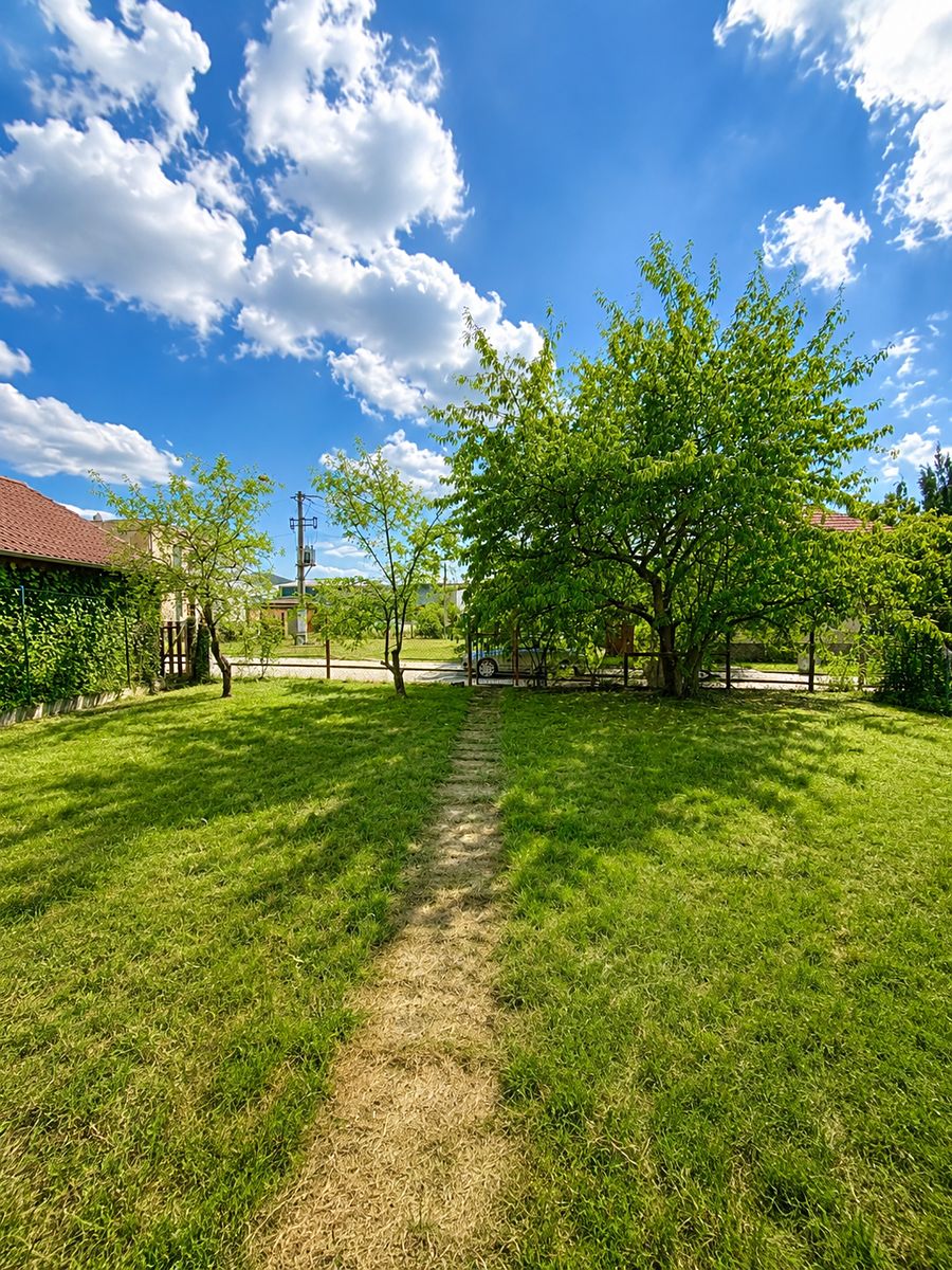 Prodej stavebního pozemku 430 m² – fotografie 2
