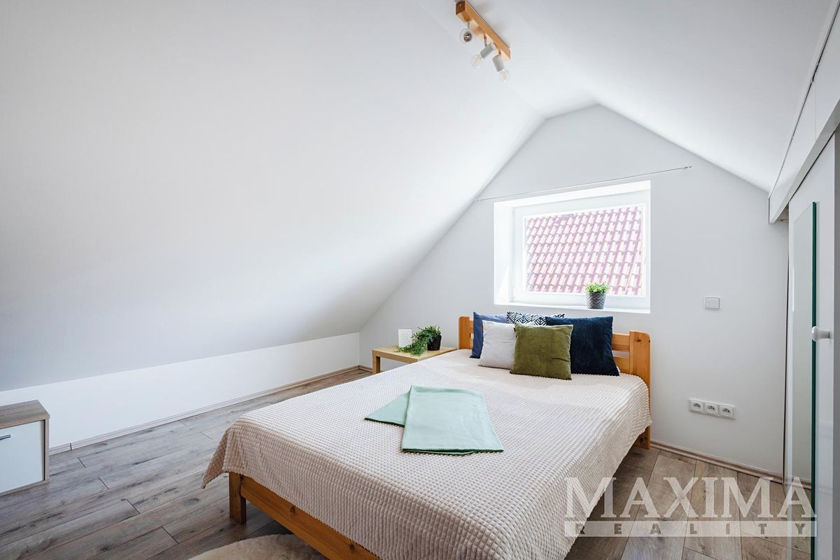 Prodej rodinného domu 74 m², pozemek 73 m² – fotografie 2