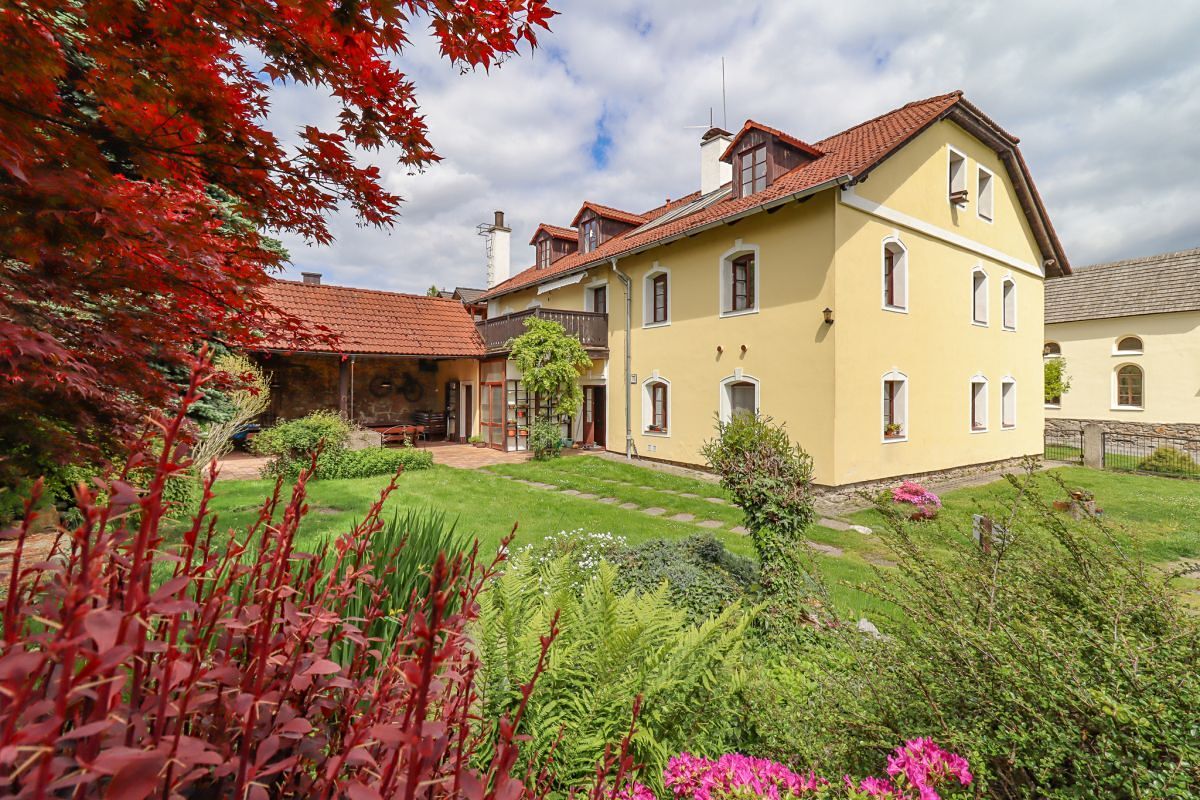 Prodej rodinného domu 550 m², pozemek 700 m²