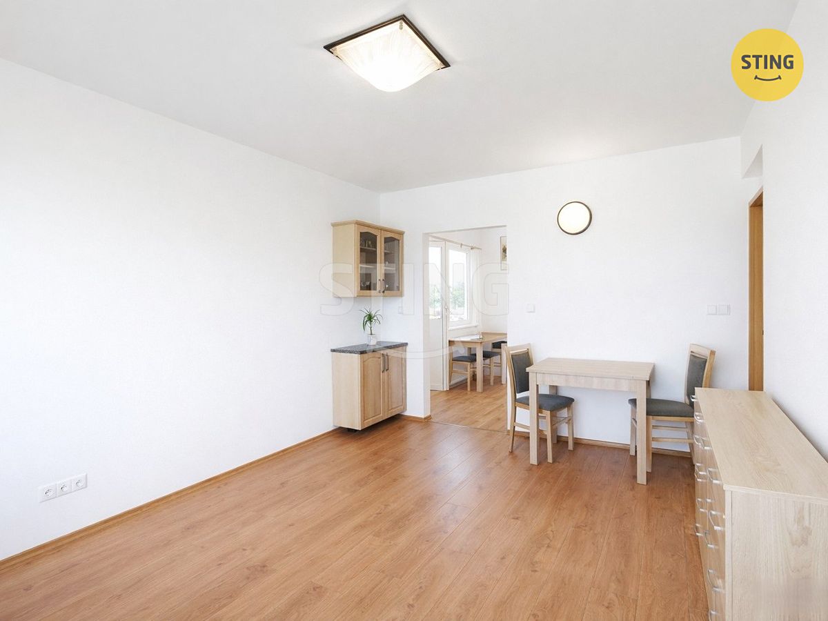 Pronájem bytu 1+1 37 m² – fotografie 3