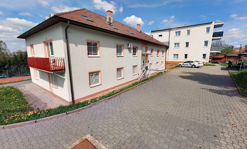 Pronájem bytu 2+kk 73 m² – fotografie 2