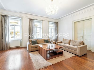 Pronájem bytu 4+1 154 m²
