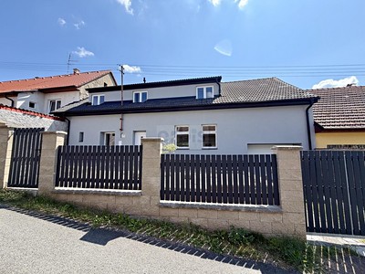 Будинок на продаж, 240 м² (2 з 32)