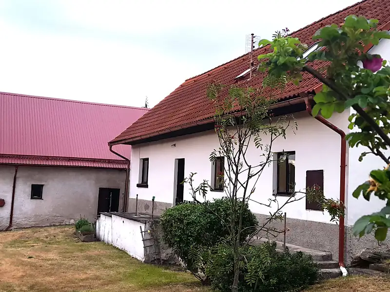 Prodej rodinného domu 120 m², pozemek 2492 m², Nemyšl – náhled fotky 1