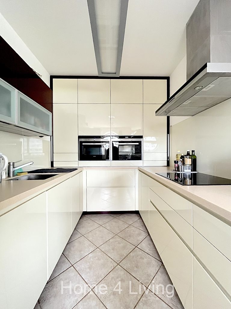 Pronájem bytu 4+kk 115 m²