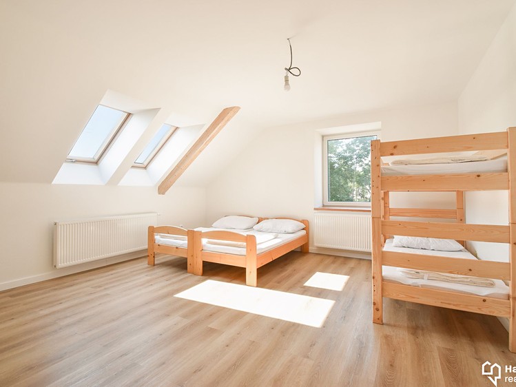 Комерційне приміщення на продаж, 1 271 м² (12 з 30)