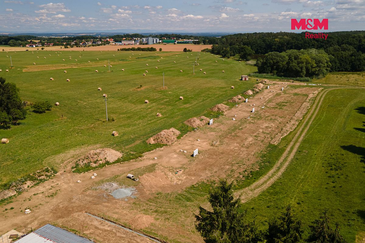 Prodej stavebního pozemku 929 m² – fotografie 3