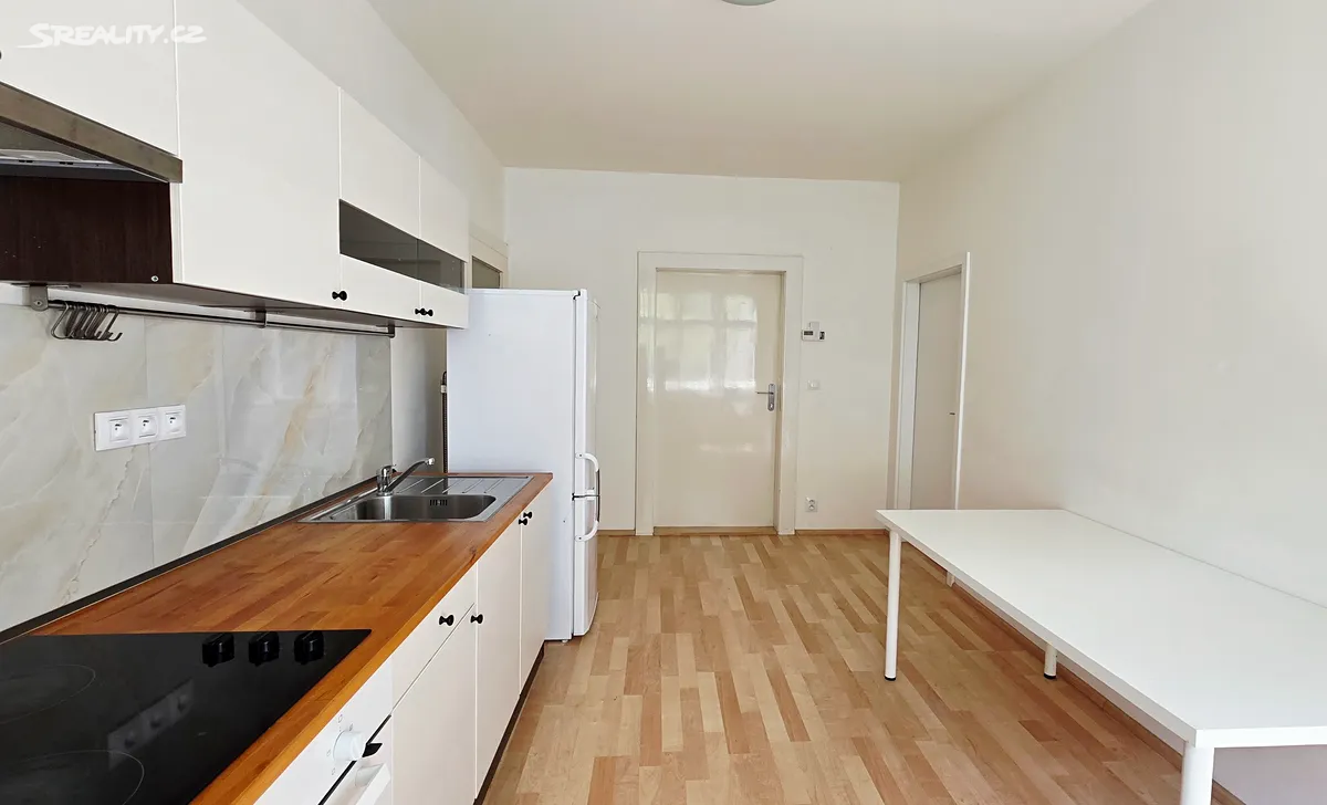 Pronájem bytu 3+1 74 m², Plzeň