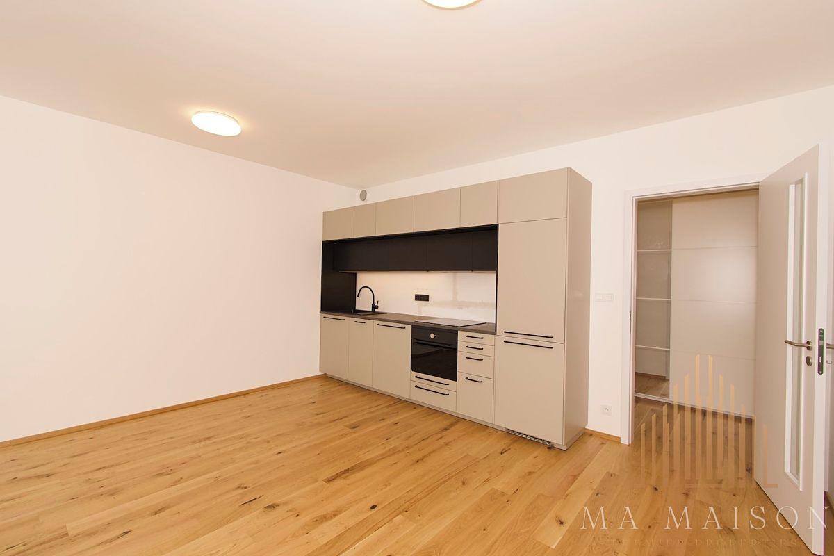 Pronájem bytu 2+kk 42 m² (Jednopodlažní)