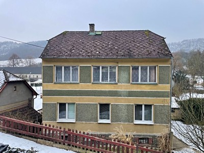 Prodej podílu 1/12  rodinného domu 167 m², pozemek 1 033 m²
