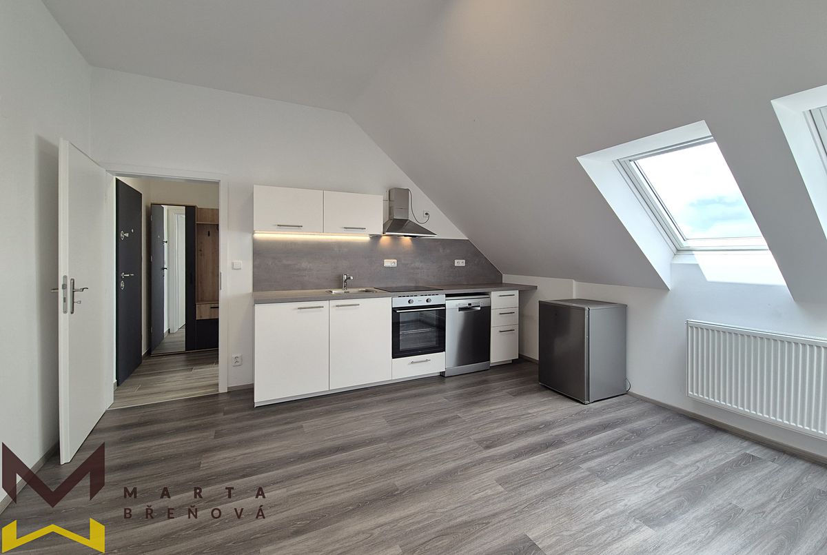 Pronájem bytu 2+kk 40 m²