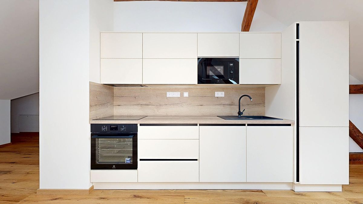 Pronájem bytu atypický 121 m² – fotografie 4