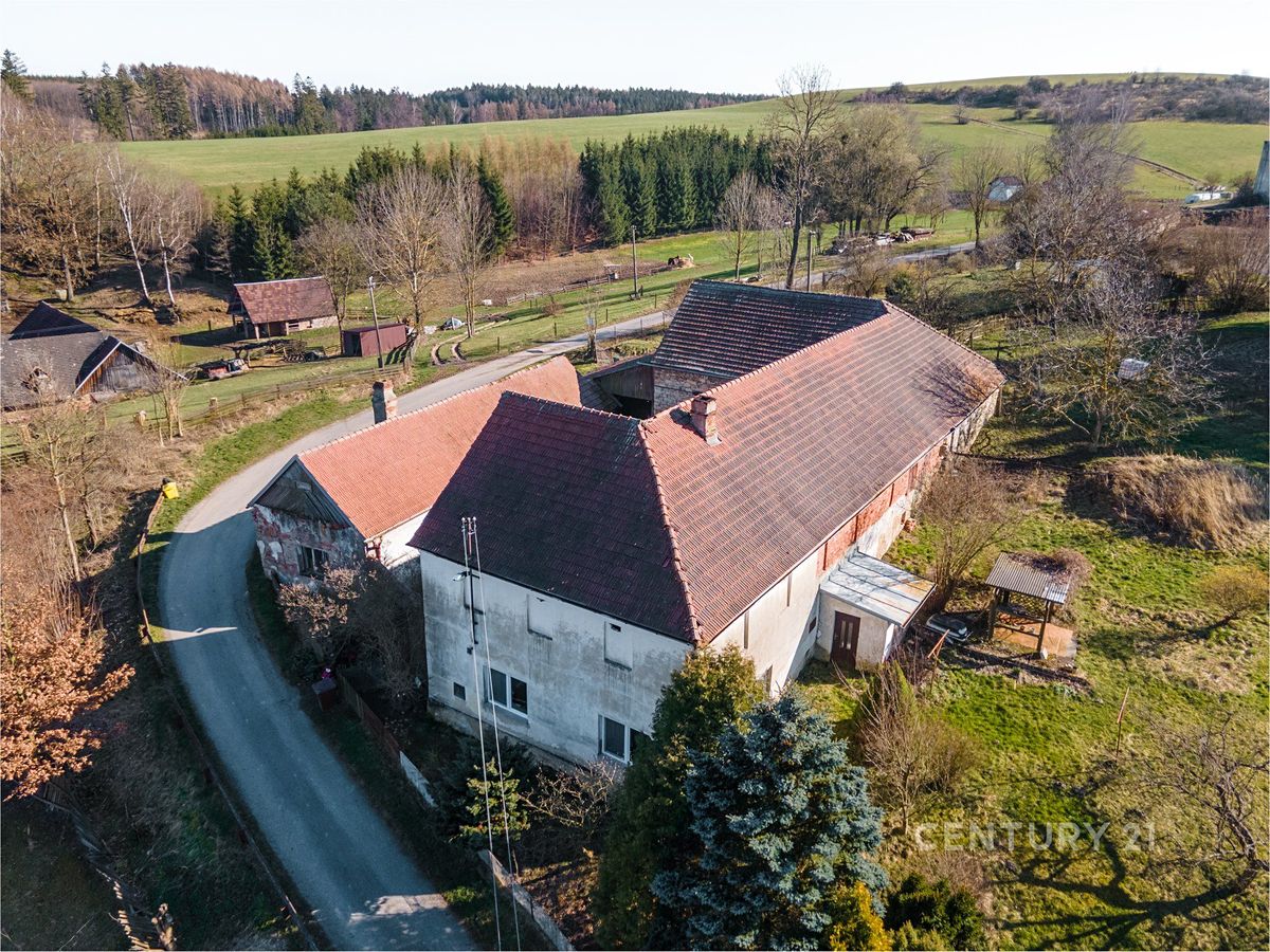 Prodej zemědělské usedlosti 307 m², pozemek 2190 m² – fotografie 3
