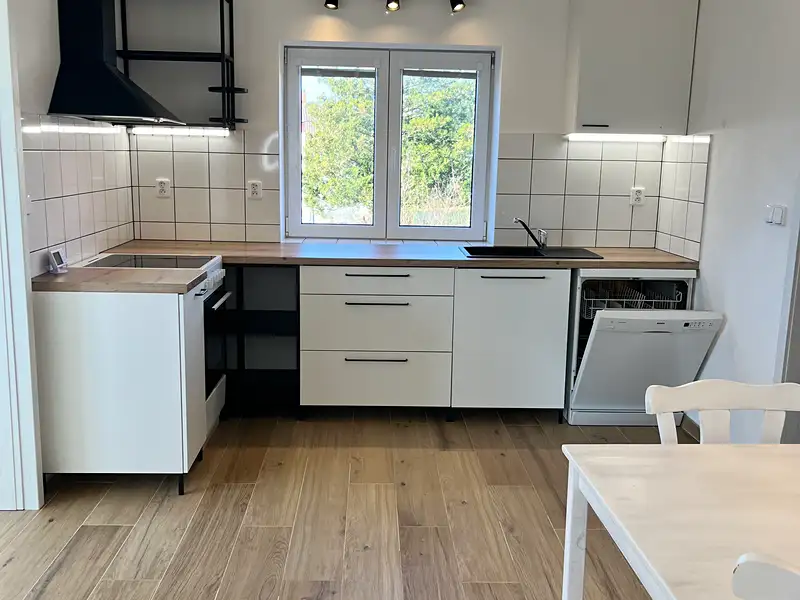 Pronájem bytu 2+1 70 m², Liberec – náhled fotky 2