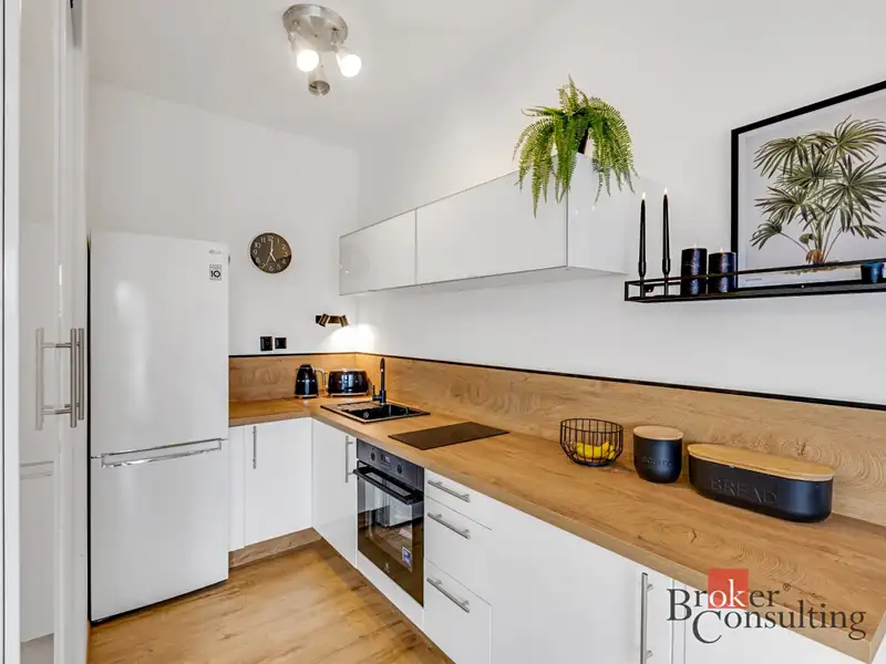 Prodej bytu 1+kk 30 m², Jesenice – náhled fotky 2