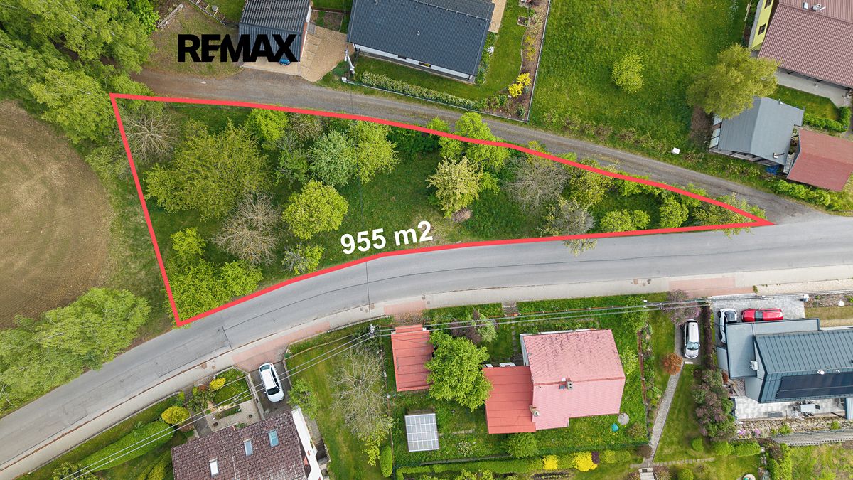 Prodej stavebního pozemku 955 m² – fotografie 2