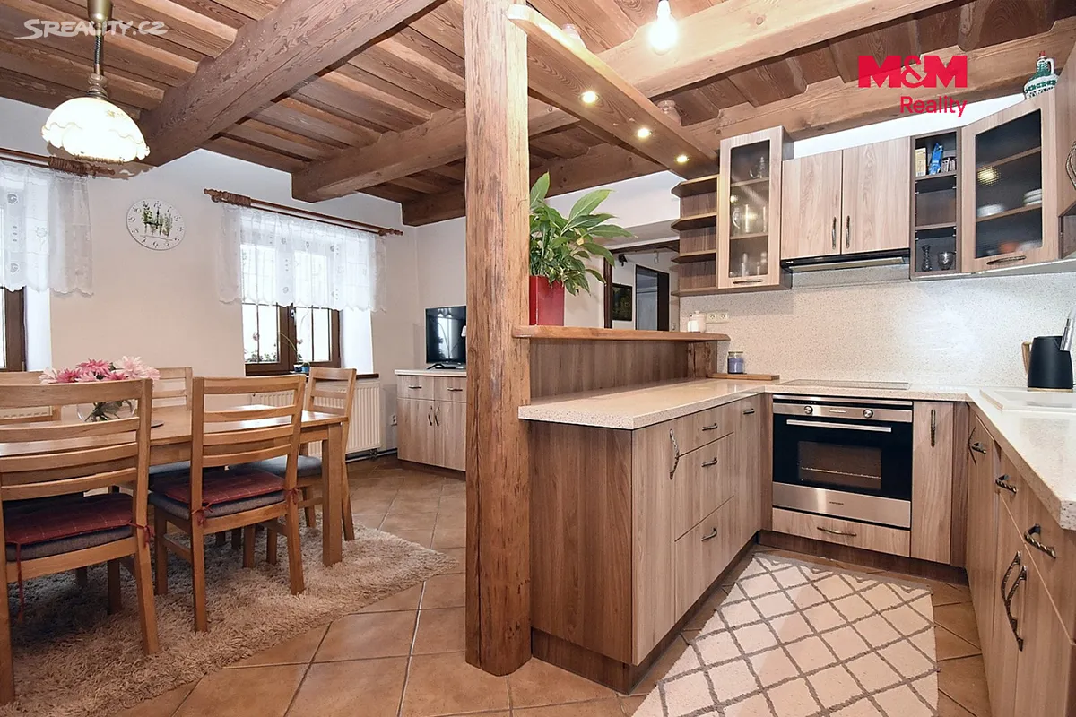 Prodej rodinného domu 320 m², pozemek 2079 m² - View 5