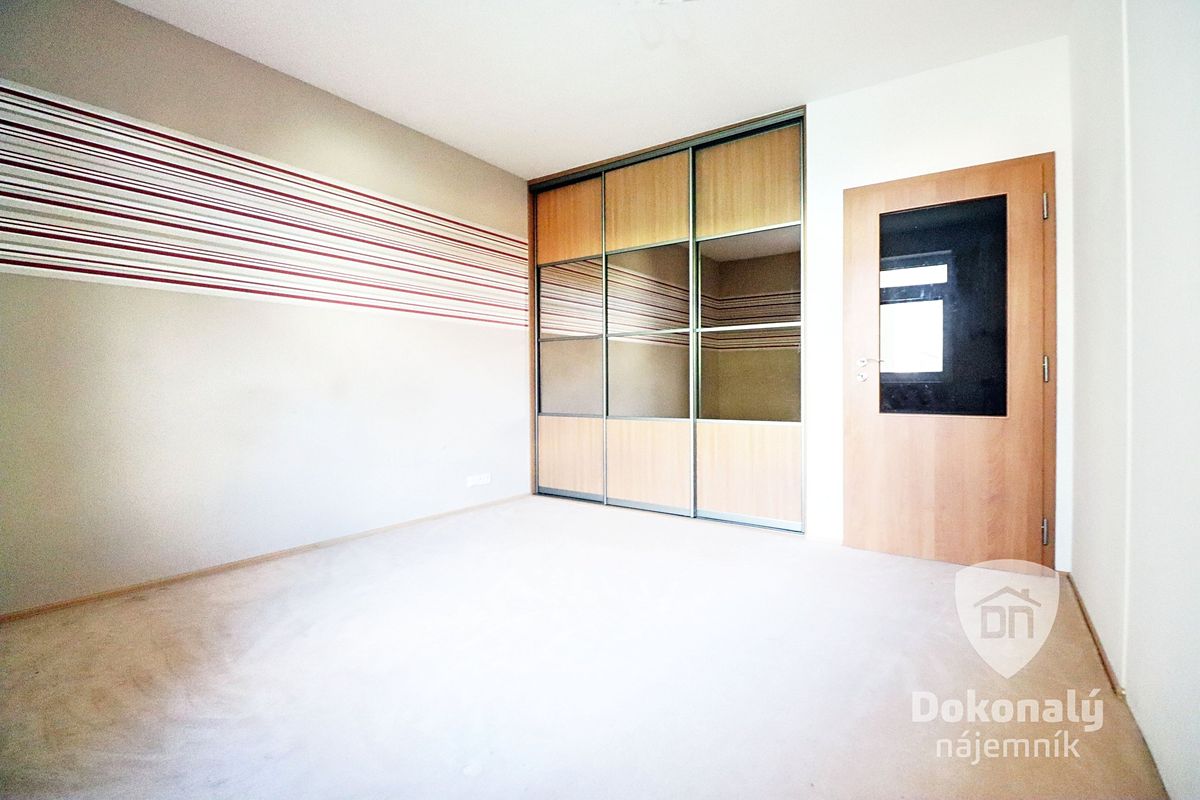 Pronájem bytu 2+kk 45 m² – fotografie 3