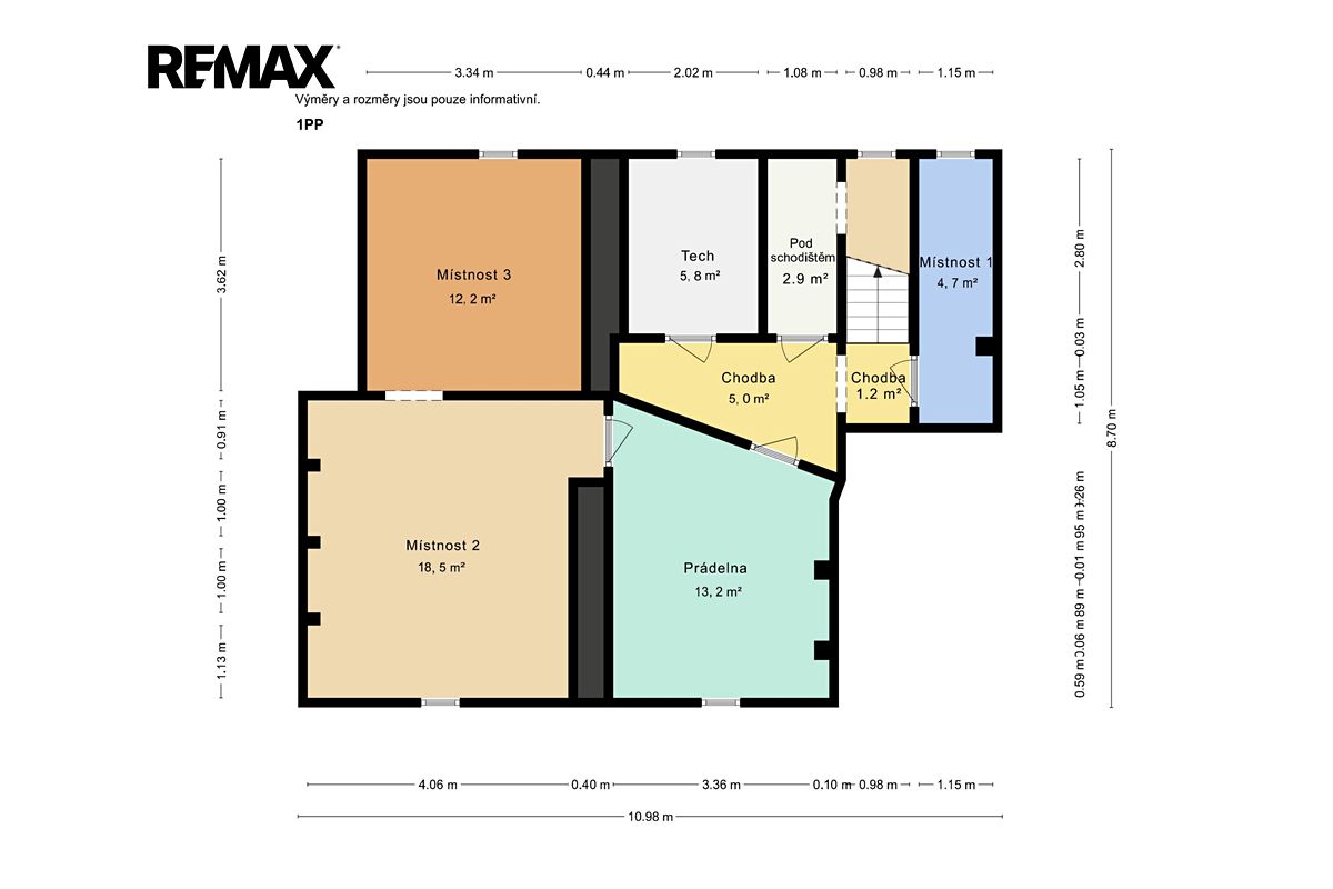 Prodej rodinného domu 210 m², pozemek 1140 m² – fotografie 2