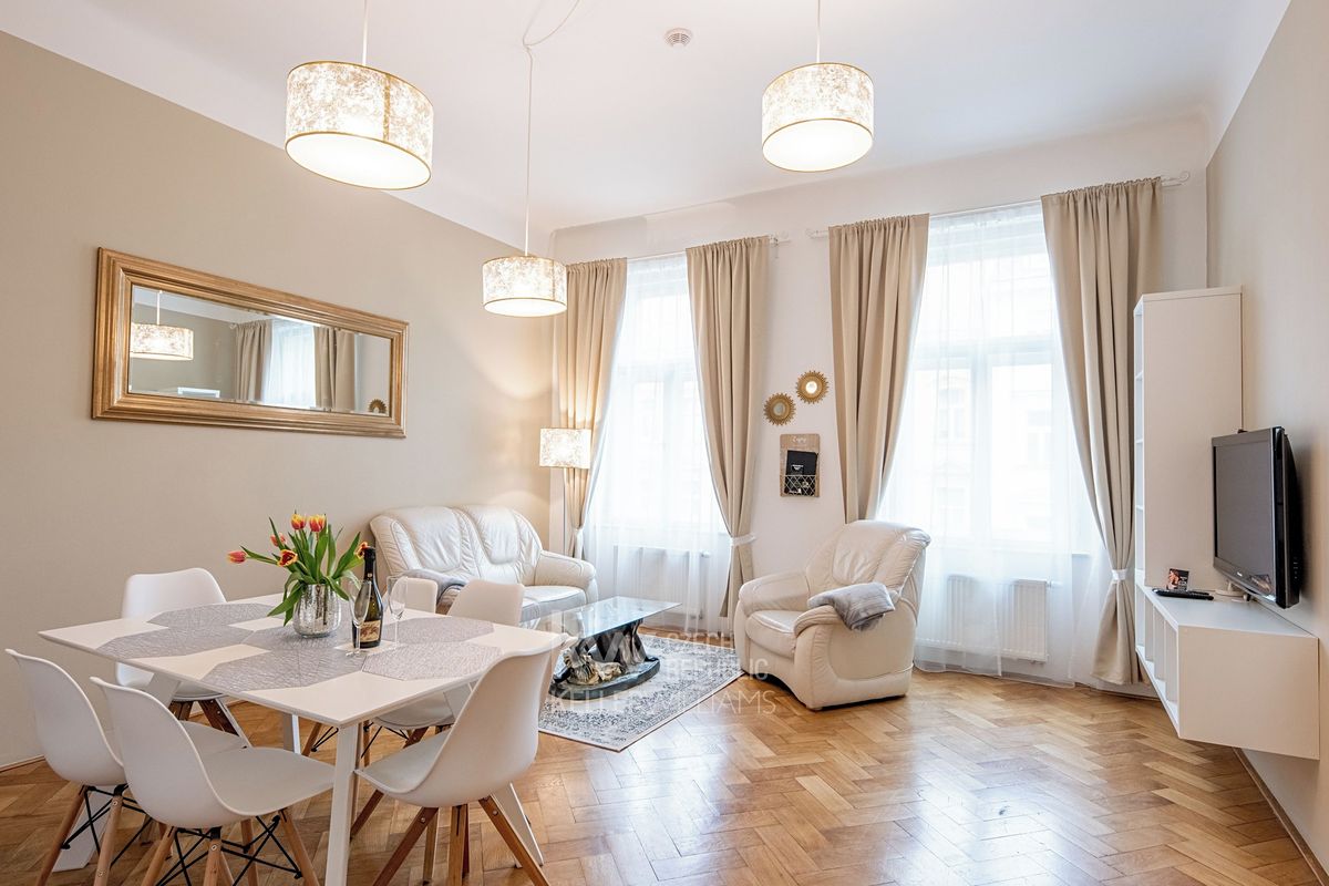 Pronájem bytu 4+kk 108 m²