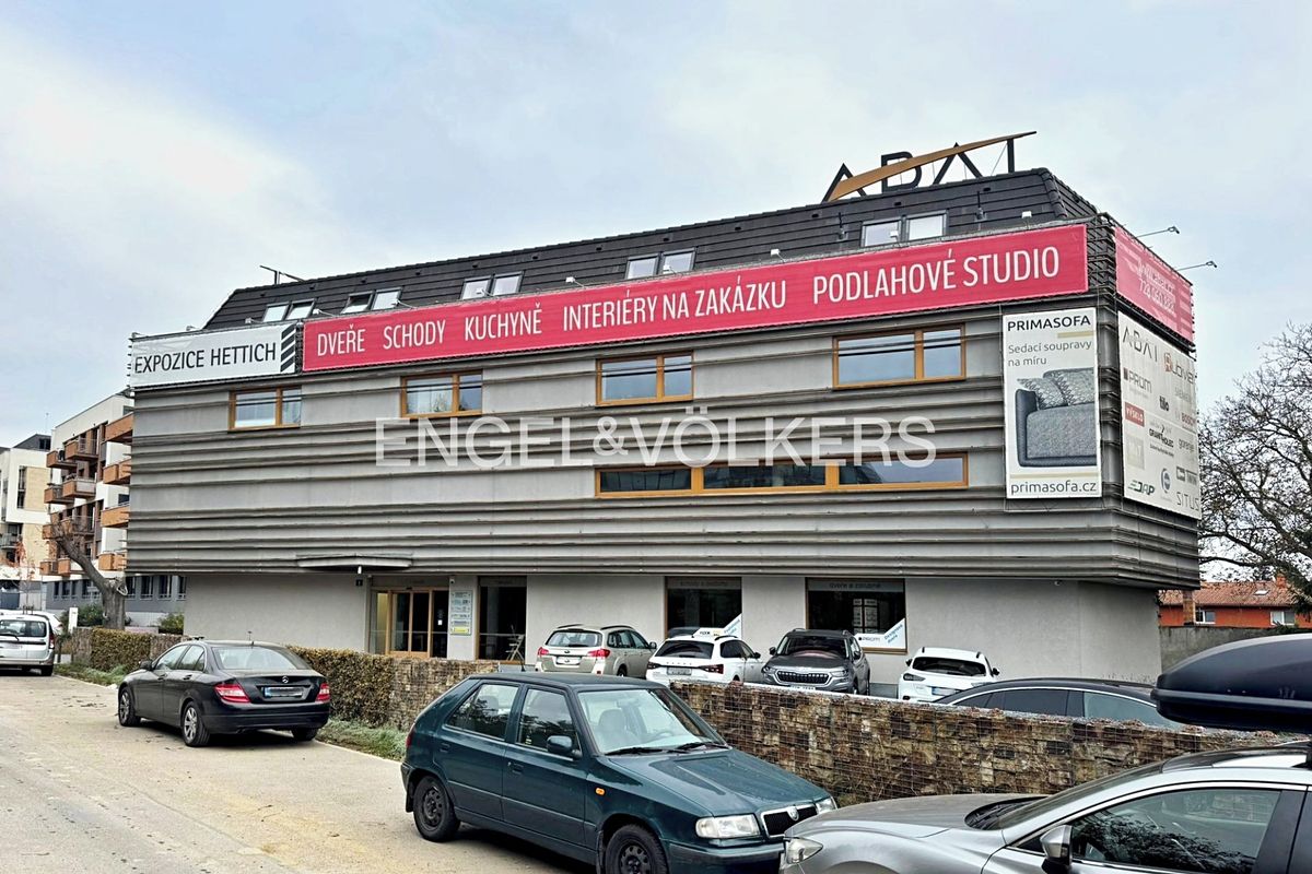 Pronájem obchodního prostoru 84 m²