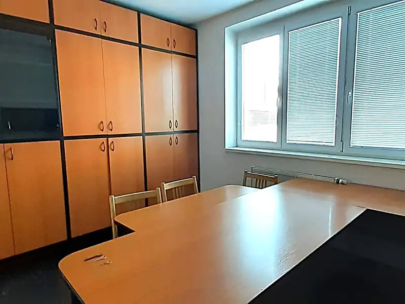 Pronájem kanceláře 17 m², Zlín – náhled fotky 3