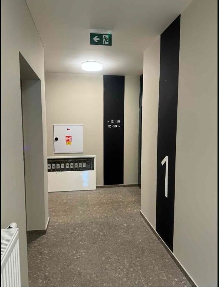 Pronájem bytu 2+kk 55 m² – fotografie 2