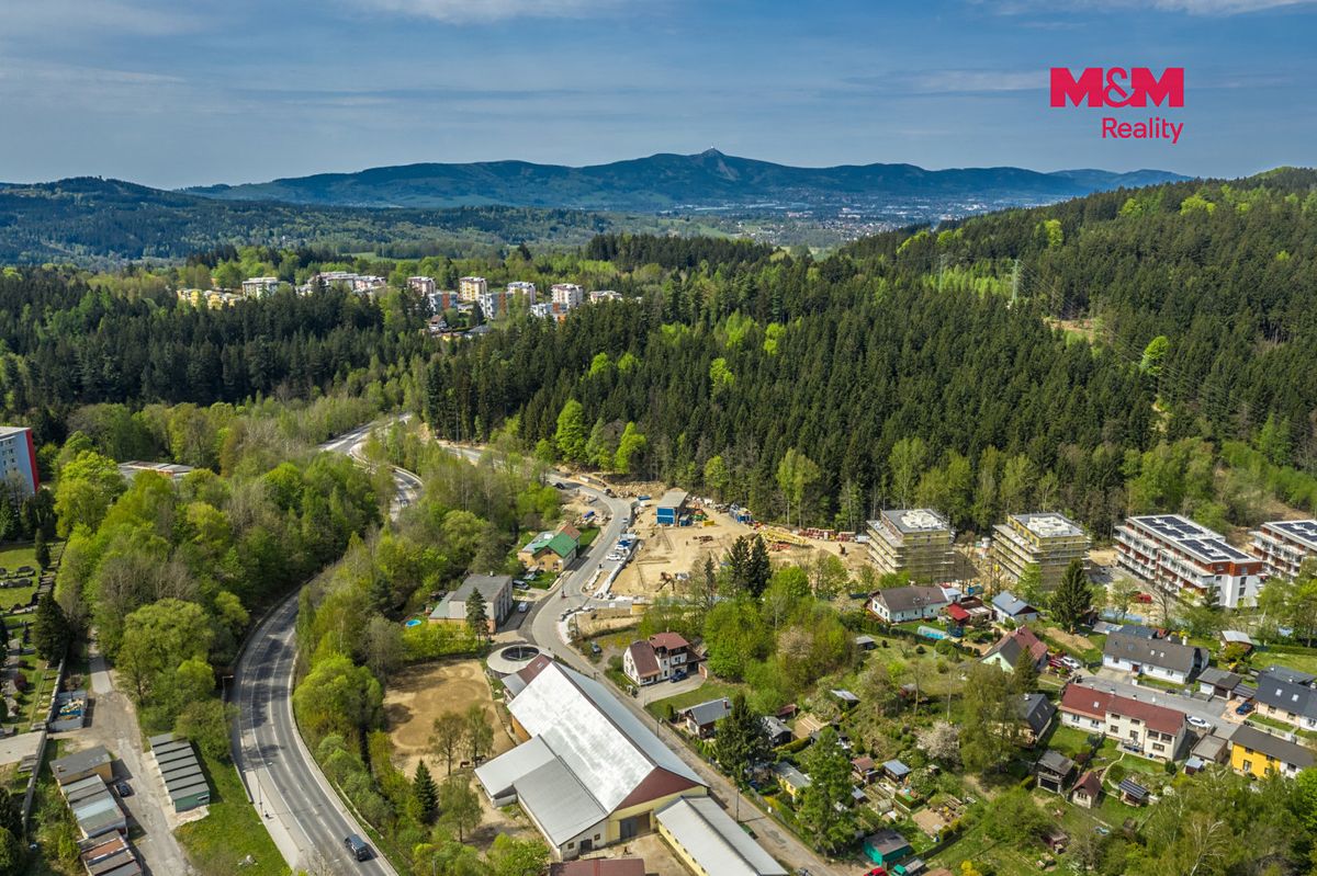 Prodej rodinného domu 200 m², pozemek 2098 m² – fotografie 2