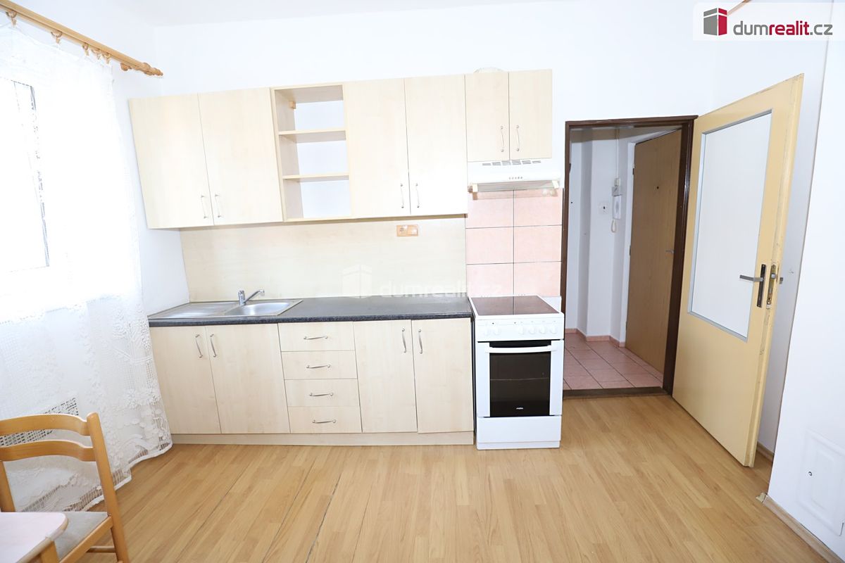 Pronájem bytu 1+1 33 m² – fotografie 2