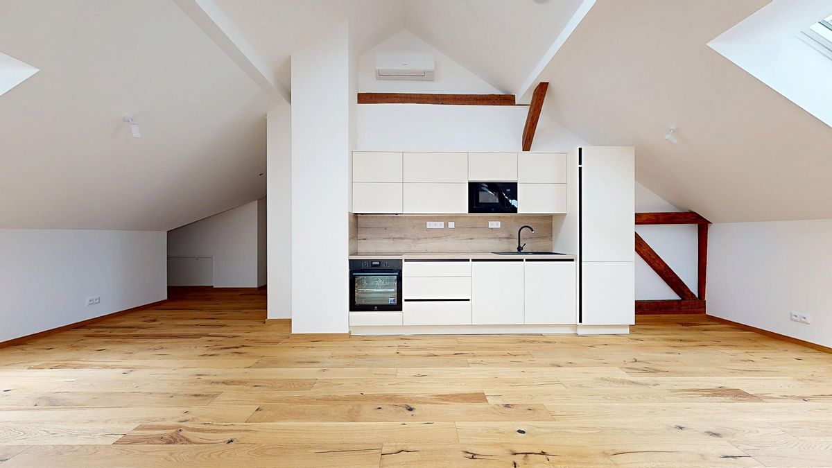 Pronájem bytu atypický 121 m²