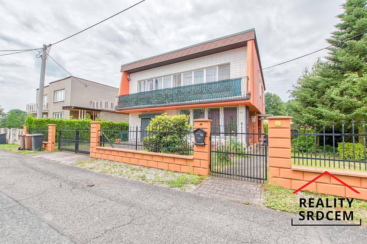 Prodej rodinného domu 178 m², pozemek 817 m²