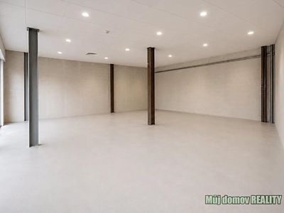 Pronájem obchodního prostoru 154 m²