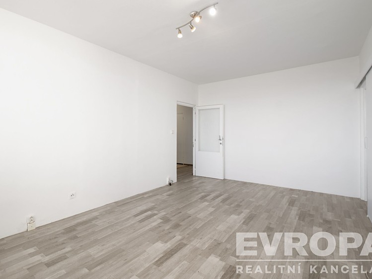 Квартира 4+1 на продаж, 76 м² (12 з 16)
