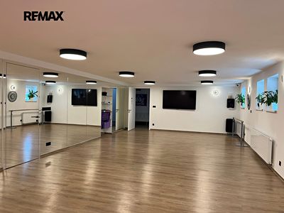 Pronájem obchodního prostoru 192 m²
