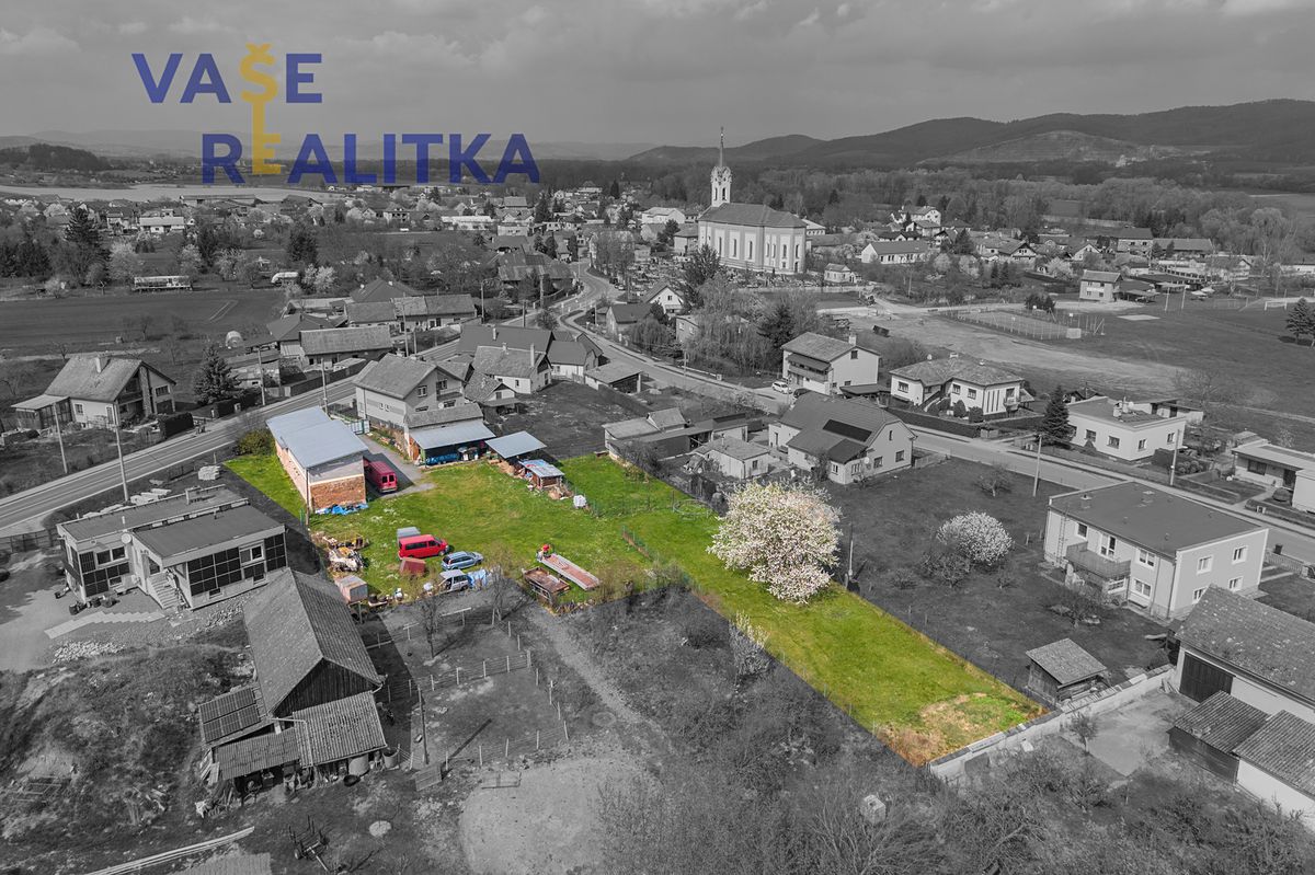 Prodej stavebního pozemku 2325 m²