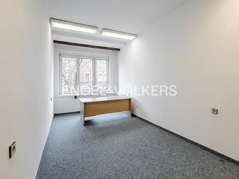 Pronájem kanceláře 154 m², Praha – náhled fotky 2