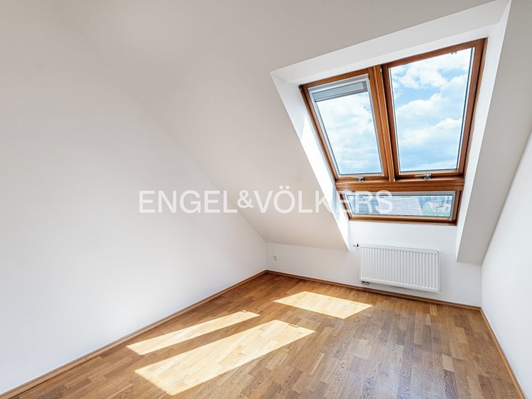 Квартира 4+1 в оренду, 147 м² (5 з 11)
