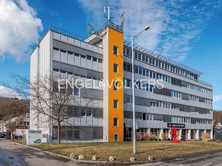 Комерційне приміщення в оренду, 135 м² (1 з 9)