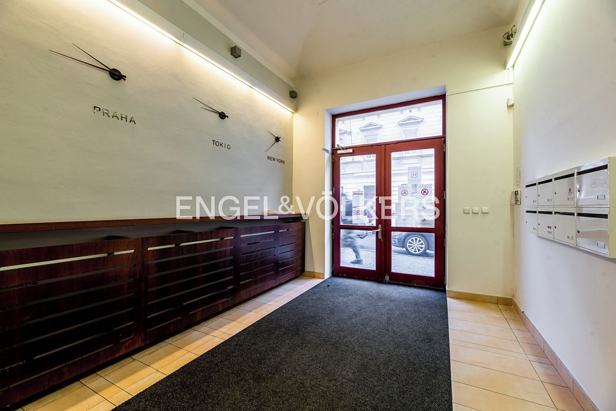 Pronájem kanceláře 132 m² – fotografie 2