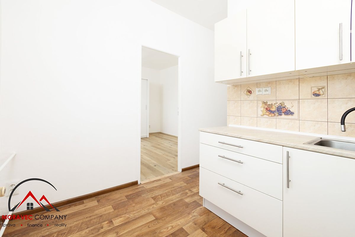 Pronájem bytu 3+1 72 m² – fotografie 2