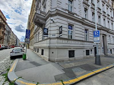 Pronájem obchodního prostoru 130 m²